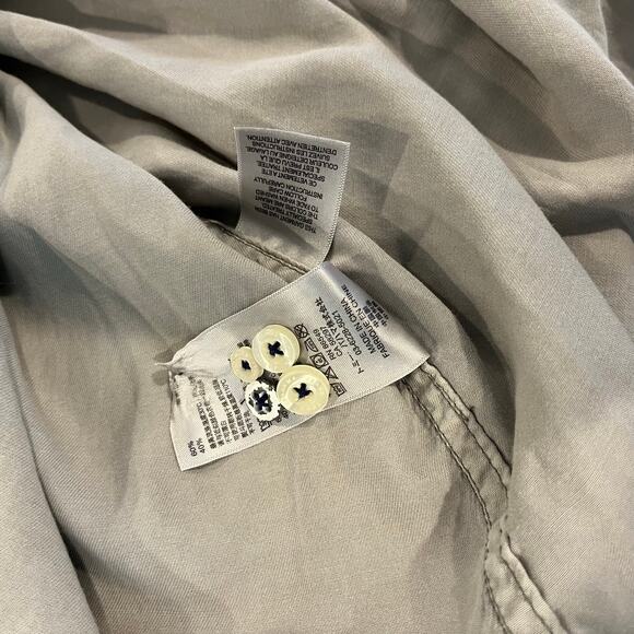 Tommy Bahama Island Modern Fit - Gray/Blue Short Sleeve Shirts - Lot of 2 - Picture 8 of 16